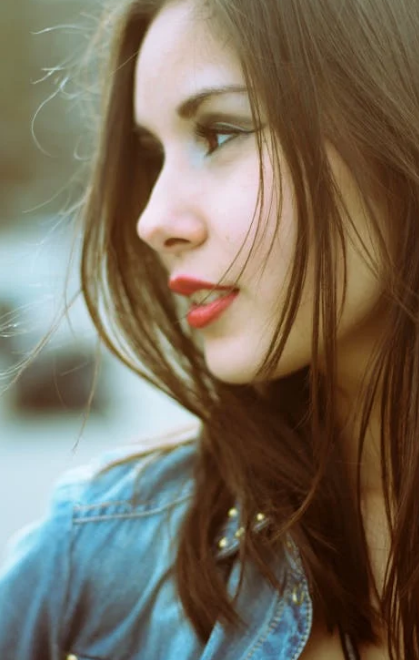 files/woman_profile_pic_222f47b9-c1d4-4a80-bb17-f64e0b4db7aa.png