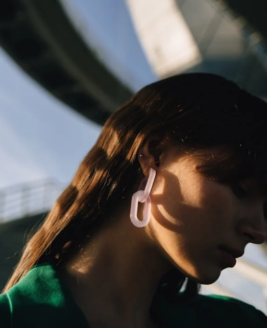 files/woman_profile_pic_3.png